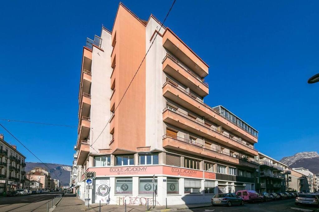 600M Gare Et 400M Gem: Lit Double, Wifi Fibre Apartment Grenoble Exterior photo